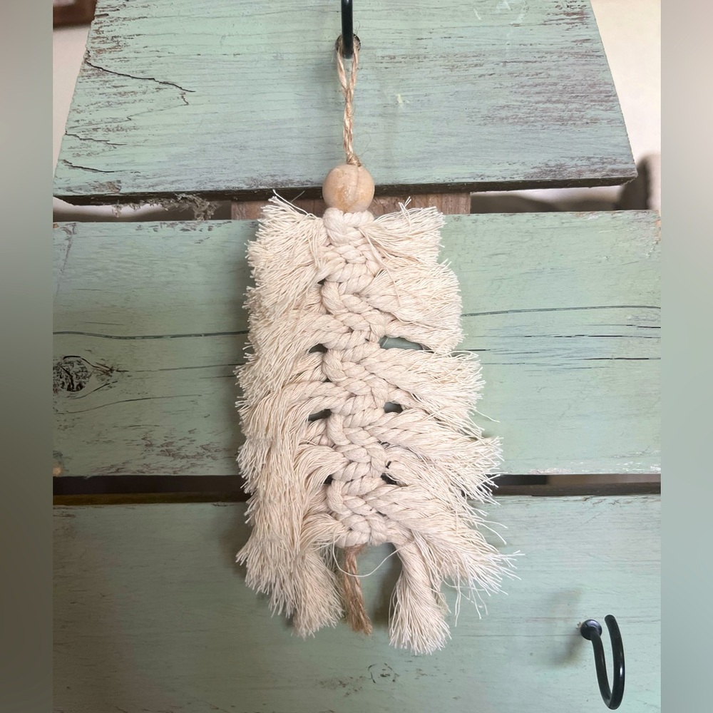 Christmas Tree Ornament // Hand Made Macrame